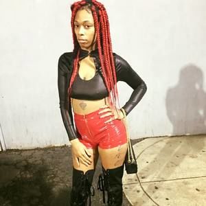 Meet your Posher, Corrinda